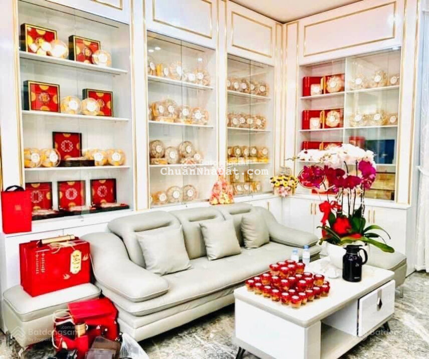 Bán nhà đẹp 5 tầng, HXH, tặng full nội thất, gần khu Nam Long, Huỳnh Tấn Phát P. Bình Thuận Quận 7