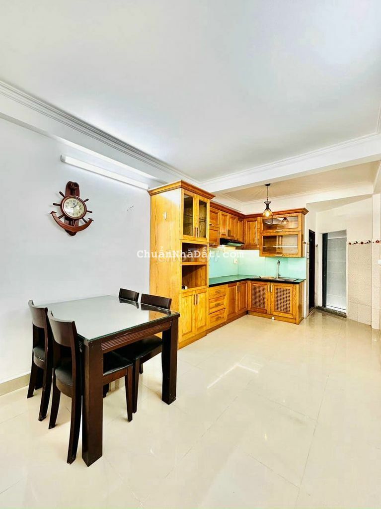 BÁN GẤP NHÀ 3 TẦNG, TÂN QUY, RỘNG 8,3M BỀ THẾ CHỈ 6 TỶ NHỎ BÁN GẤP NHÀ 3 TẦNG, TÂN QUY, RỘNG 8,3M BỀ THẾ CHỈ 6 TỶ NHỎ