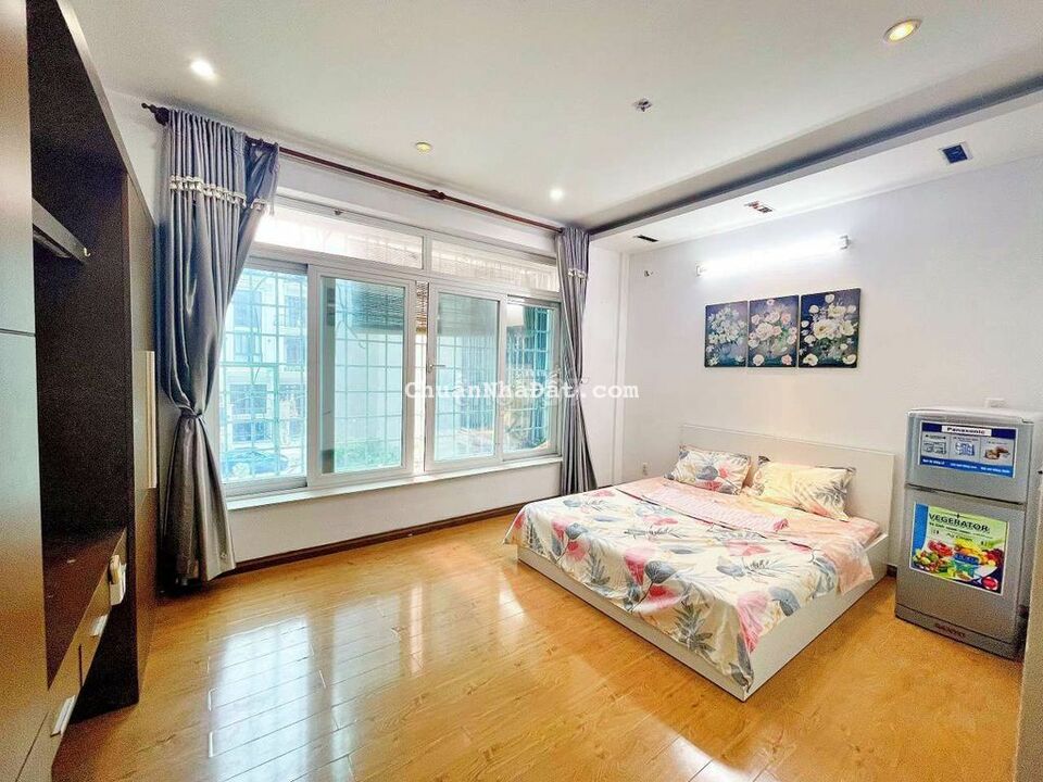 Nhà 5l Dt Đg Số 79.P.Tân Quy.Q.7. Giá 20.5 tỷ.