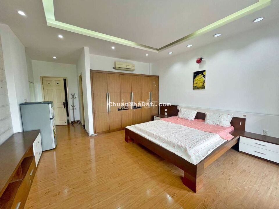 Nhà 5l Dt Đg Số 79.P.Tân Quy.Q.7. Giá 20.5 tỷ.