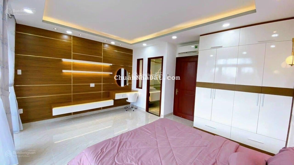 Bán nhà đẹp, mặt tiền đường số KDC Phú Mỹ, DT sàn 264m2, 4 lầu, 5 PN, 6WC. Phường Phú Mỹ, Quận 7