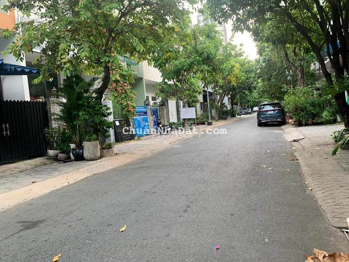 Bán nhà MT đường số KDC Phú Mỹ Hưng, Q.7, 5m x 18m, Đường 10m, 8 tỷ.