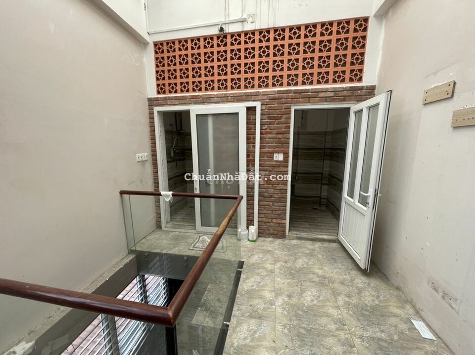 Nhà Bán DT KHỦNG  Hẻm xe tải Đặng Chất.P2.Q8