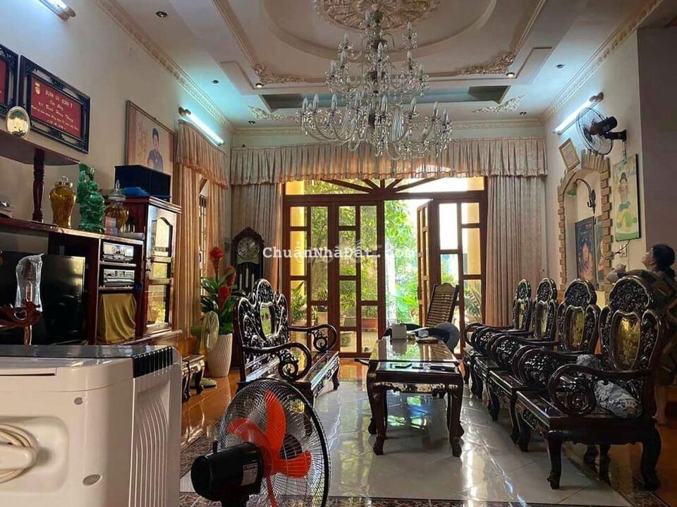 Cần tiền kinh doanh bán căn biệt thự Tạ Quang Bửu diện tích khủng