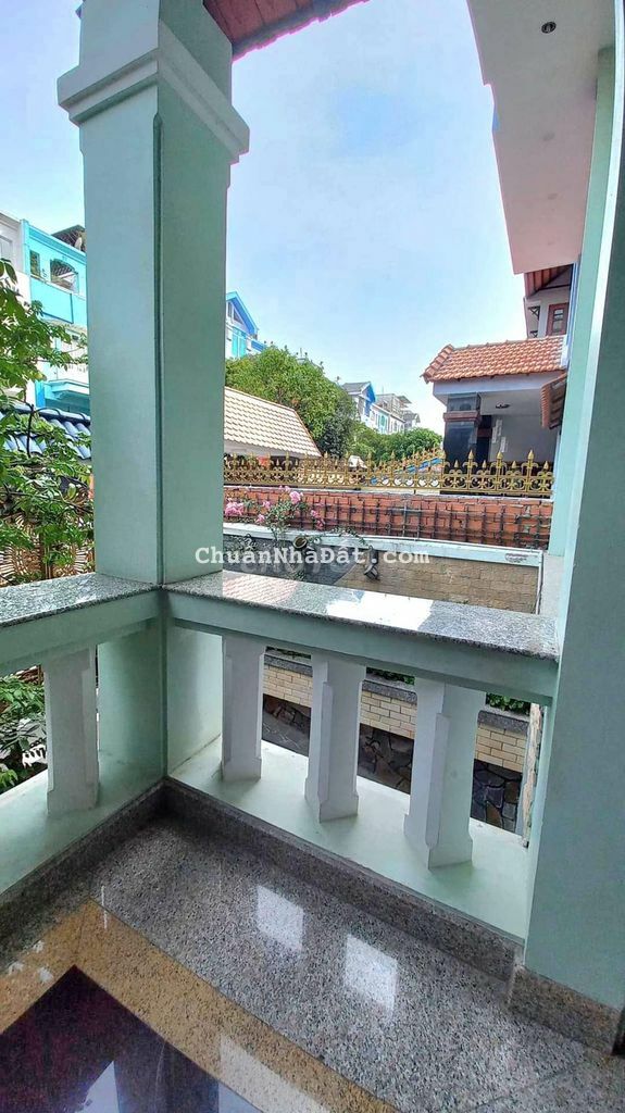 Cần tiền kinh doanh bán căn biệt thự Tạ Quang Bửu diện tích khủng