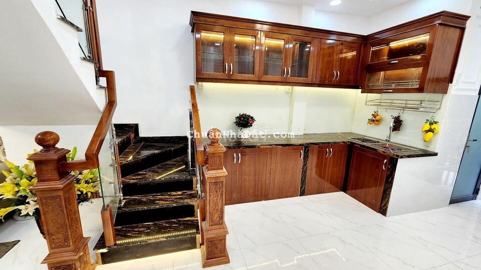 🔴Nhà mới xây Âu Dương Lân trệt + lầu P3Q8 giá 4 tỷ180