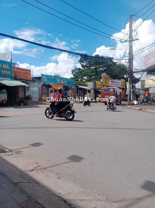 Thật 100% vị trí mặt tiền kinh doanh trung tâm Quận 9 đường Đình Phong Phú DT 108m2 chỉ 160tr/m2