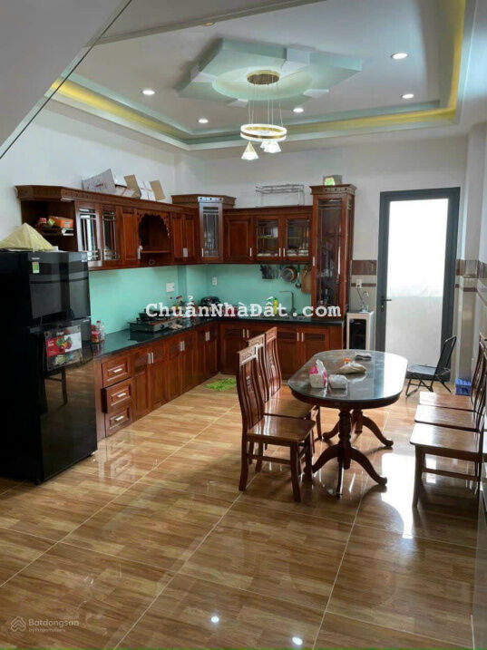 Nhà 4 tầng, đường số 8, Tăng Nhơn Phú B - 7.5 tỷ/SD 180m2