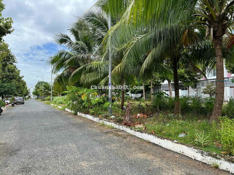 Nhà Phú Cường view công viên gần Chợ, 5x22, 2 tâng