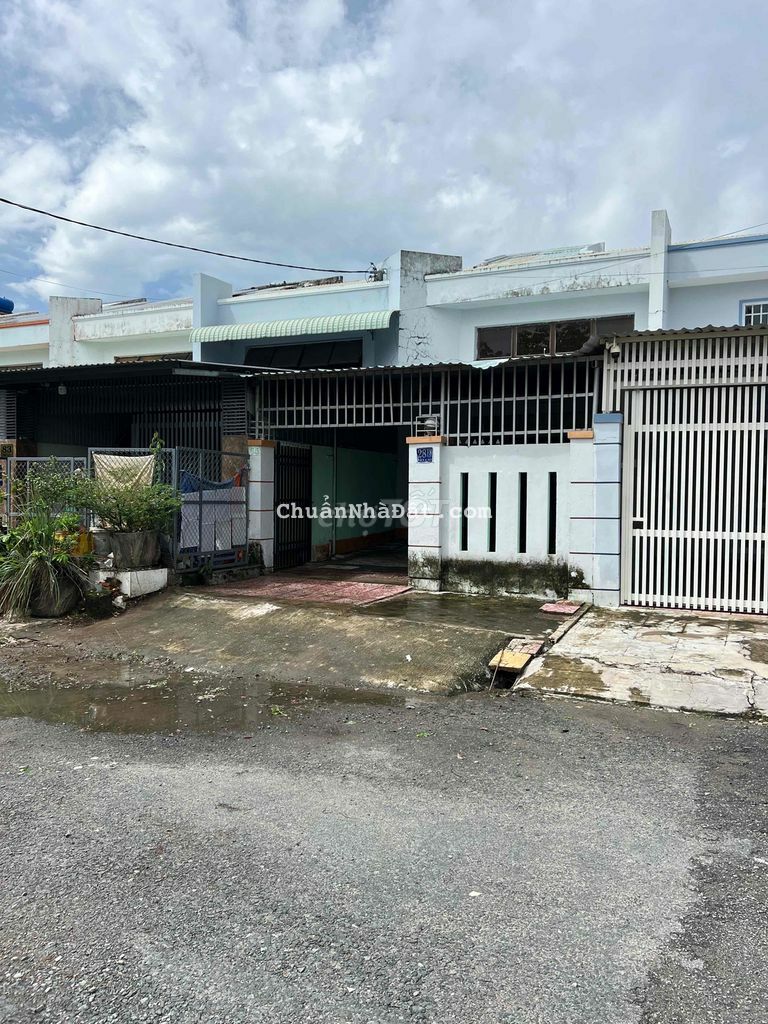 Bán Nhà 150m2 (5x30) TP Rạch Giá Giá 2ty7