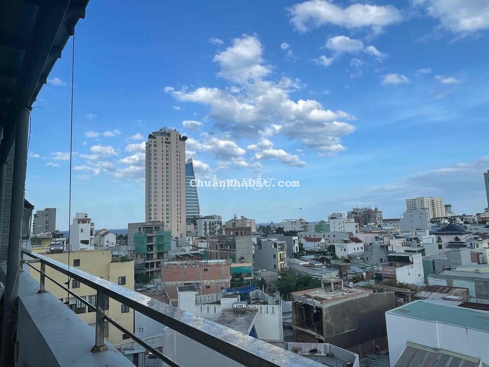 Toà căn hộ 5 tầng Thang máy 117m2 Tô Hiến Thành sát biển Mỹ Khê đẹp