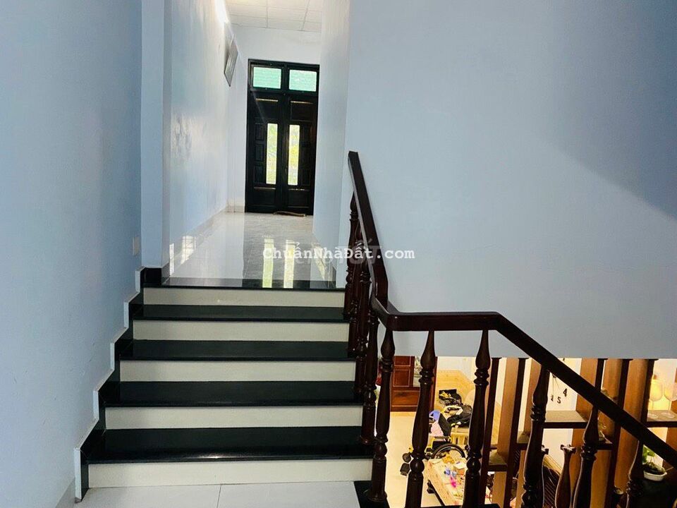 Nhà 4 Tầng Tô Hiến Thành, Sát Võ Văn Kiệt Đà Nẵng, DT200m2, Nhỉnh 4 Tỷ