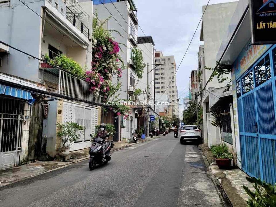 BÁN ĐÂT TẶNG NHÀ MT TÔ HIÊN THÀNH SÁT PHAM VĂN ĐỒNG 79m2