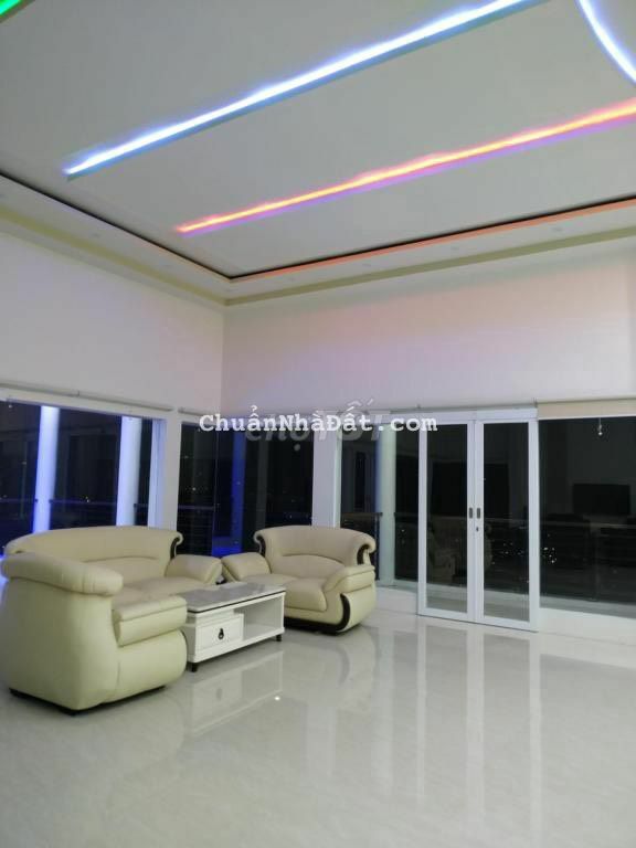 Giảm 2 Tỷ Bán Gấp Nhà 3 Tầng Phố Văn Cao-Đường Hàm Nghi- 100m2-11.6 Tỷ