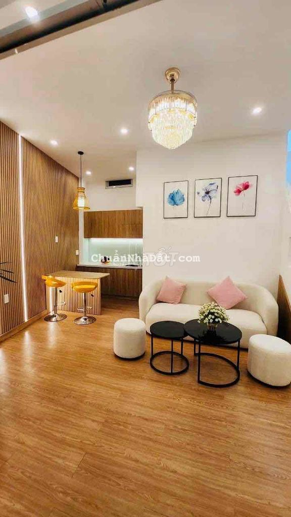 Nhà 2 tầng siêu đẹp ngay trung tâm- Gần Nguyễn Văn Linh