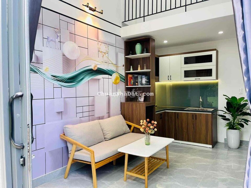 Nhà 2 tầng- Mới đẹp 100% như hình