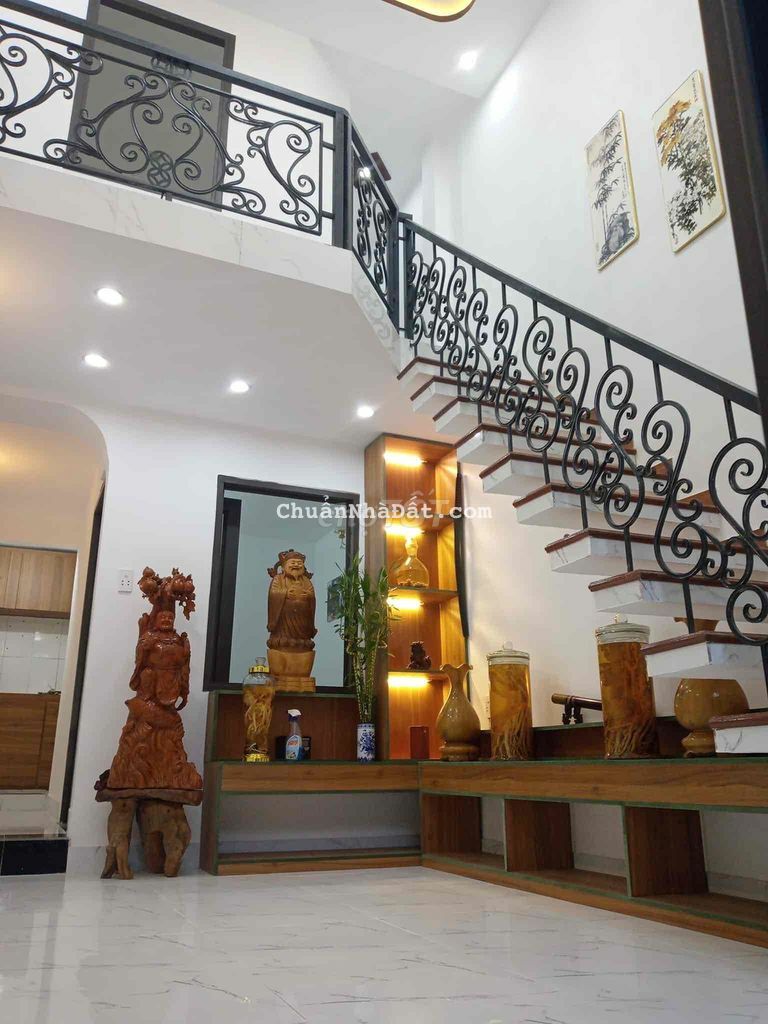 Bán nhà gác đúc kiệt Trần Cao Vân Bán nhà gác đúc kiệt Trần Cao Vân