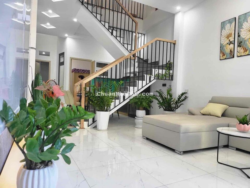 - Cần bán nhà 2 tầng tại K368/Trần Cao Vân Phường Xuân Hà