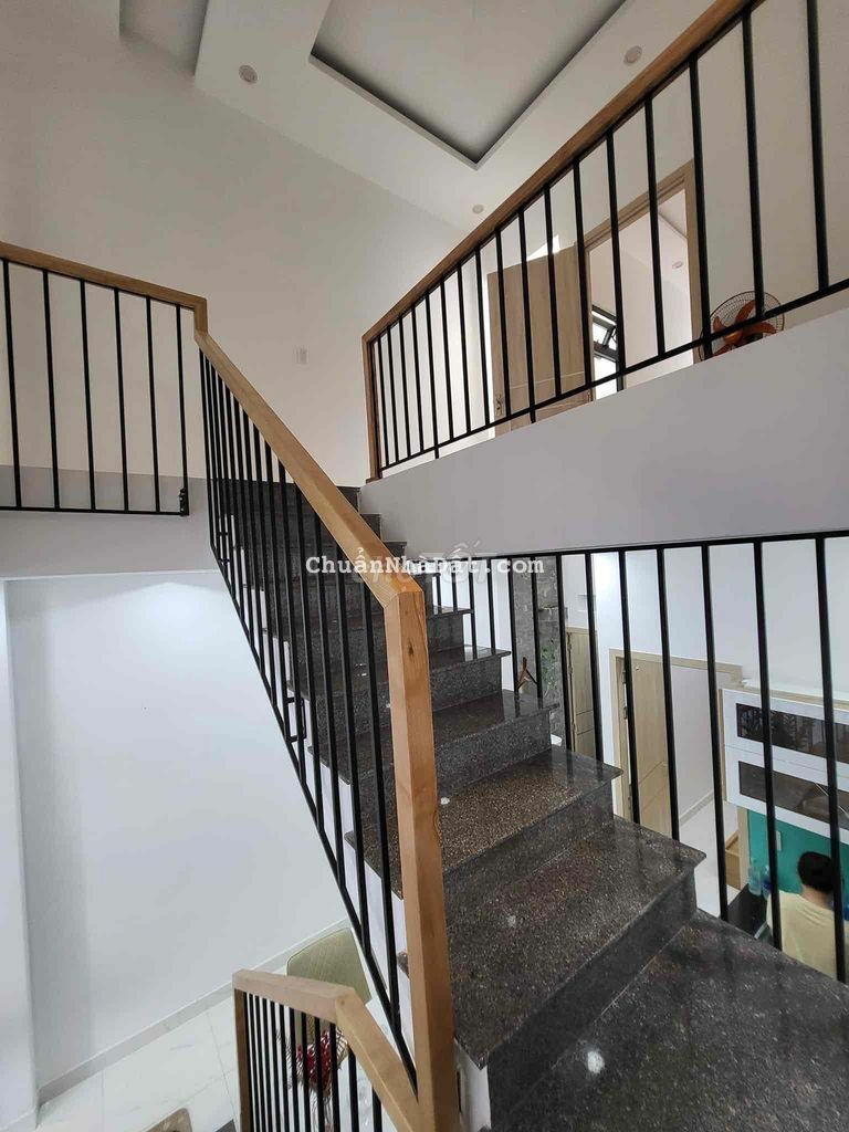 - Cần bán nhà 2 tầng tại K368/Trần Cao Vân Phường Xuân Hà