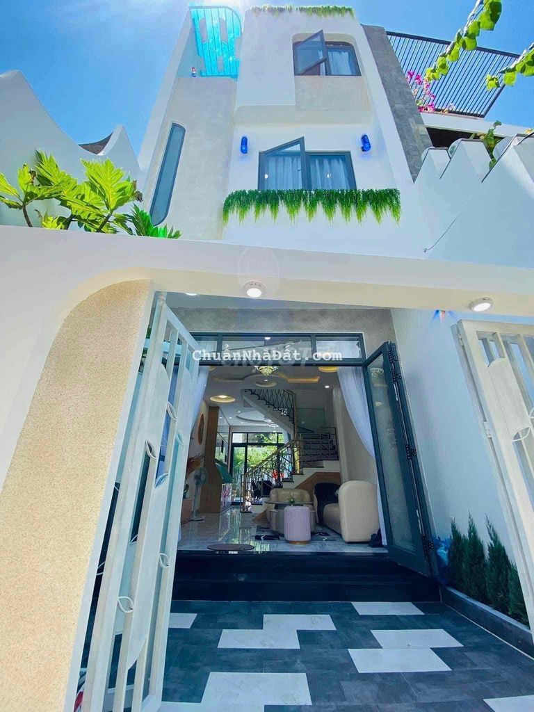 BÁN NHÀ ĐẸP LÊ DUẨN