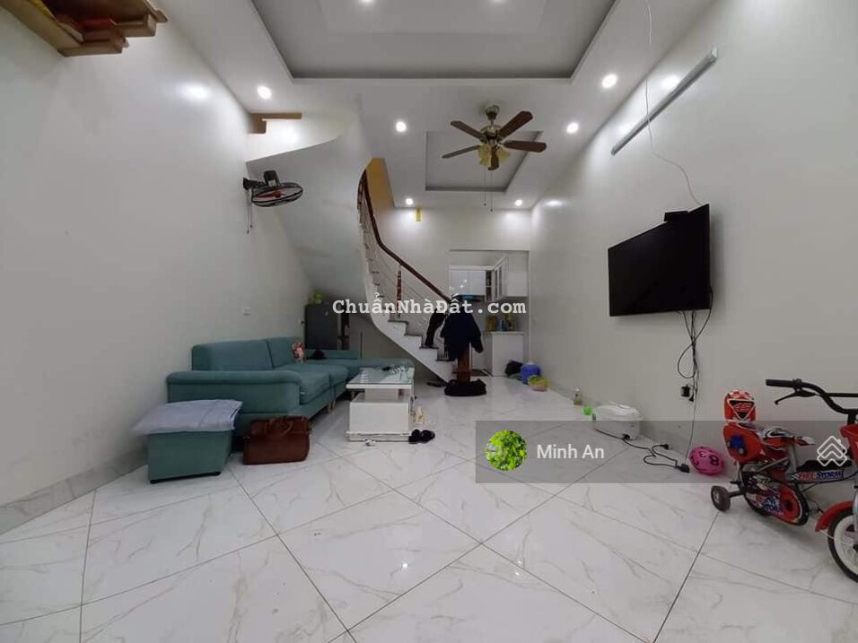 Bán nhà Yên Xá- Tân Triều 30mx 3 tầng, ngõ 3 gác, oto cách 50m, giá chỉ 2.45 tỷ Bán nhà Yên Xá- Tân Triều 30mx 3 tầng, ngõ 3 gác, oto cách 50m, giá chỉ 2.45 tỷ