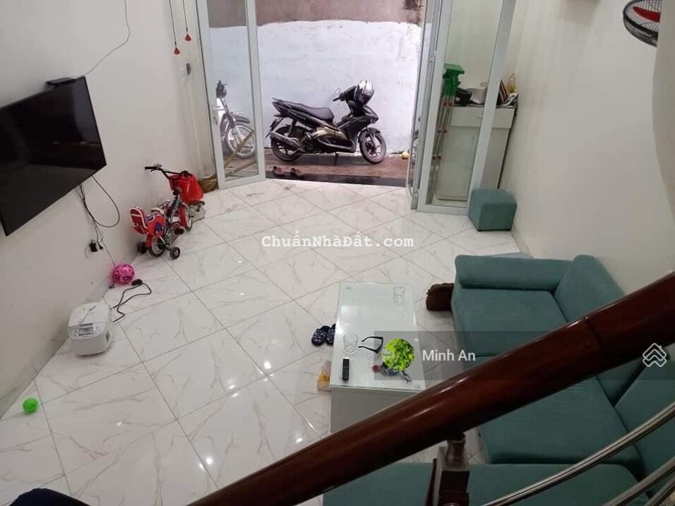 Bán nhà Yên Xá- Tân Triều 30mx 3 tầng, ngõ 3 gác, oto cách 50m, giá chỉ 2.45 tỷ Bán nhà Yên Xá- Tân Triều 30mx 3 tầng, ngõ 3 gác, oto cách 50m, giá chỉ 2.45 tỷ