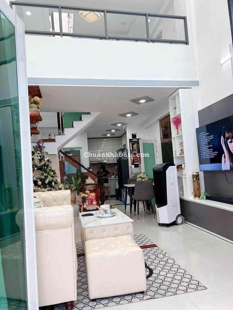 Bán Căn ô tô vào nhà cách  Cầu Tó 40m