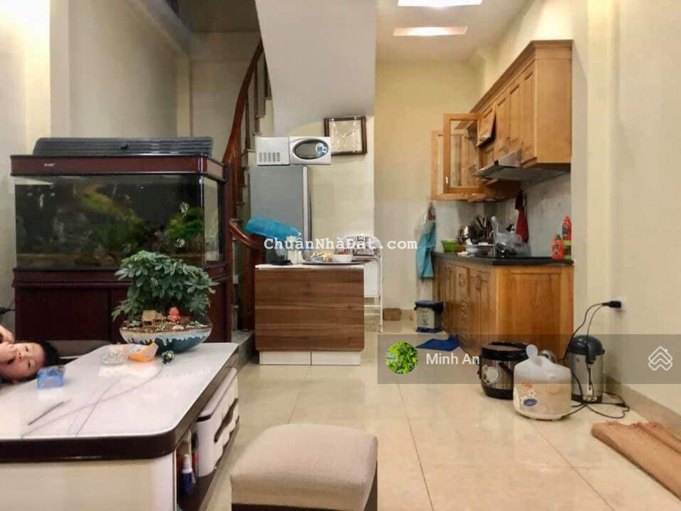 Bán nhà Yên Xá - Tân Triều 31.5 m2 x 5 tầng, ngõ thông, ba gác đỗ cửa, giá chỉ 3,35 tỷ