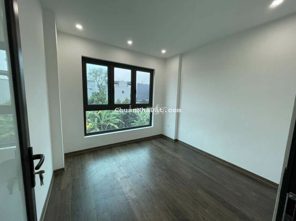 Bán nhà 4 tầng xe cất trong nhà xã tả thanh oai 2.4 tỷ