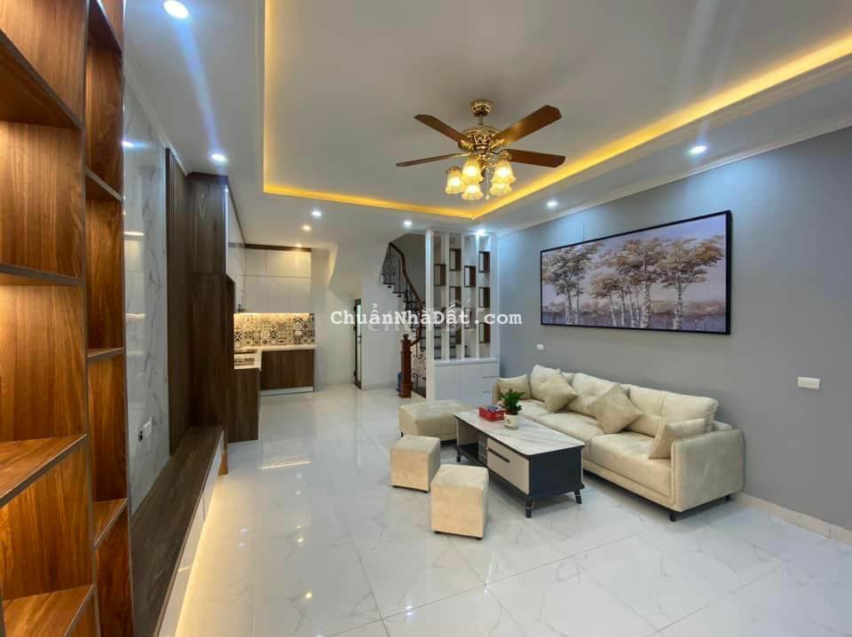 Chính chủ bán nhà Cầu Bươu,ô tô đỗ cửa,5m ôtô tránh giá 3.8 tỷ