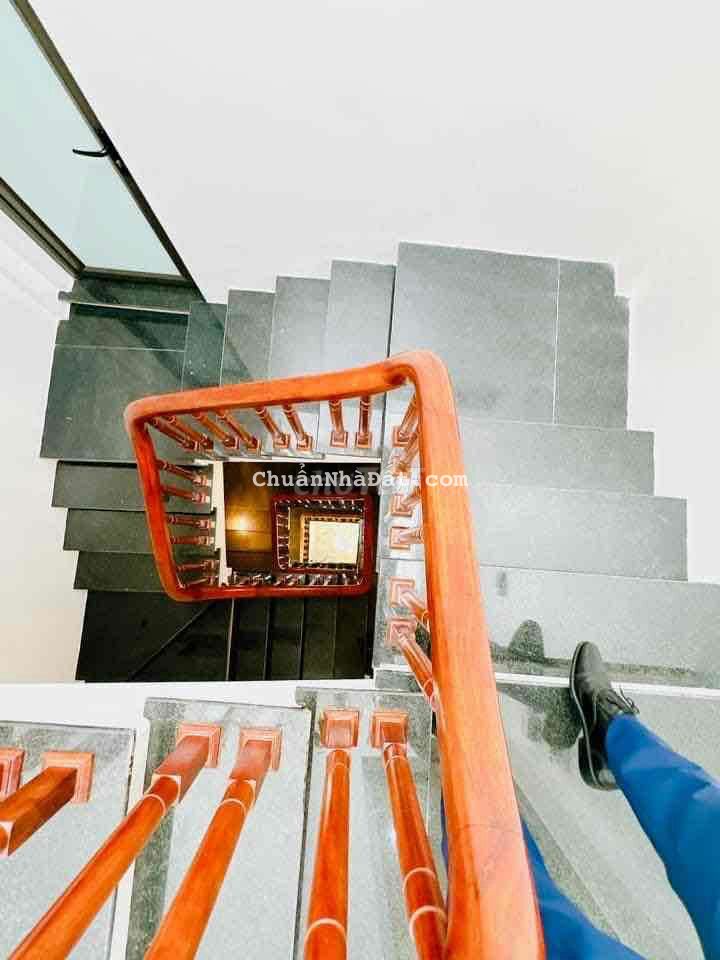 Chủ vỡ nợ bán căn 40m2 Tat Thanh Oai