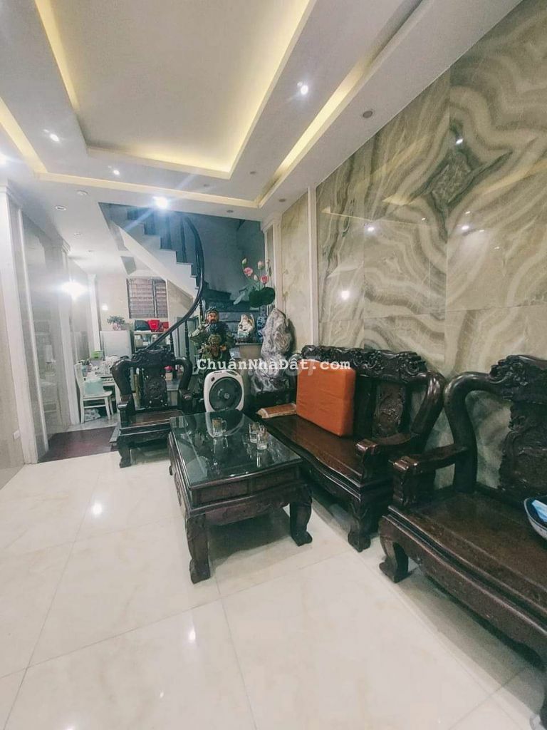 BÁN NHÀ CẠNH SÂN BÓNG THANH TRÌ, 48M GIÁ 2.45 TỶ