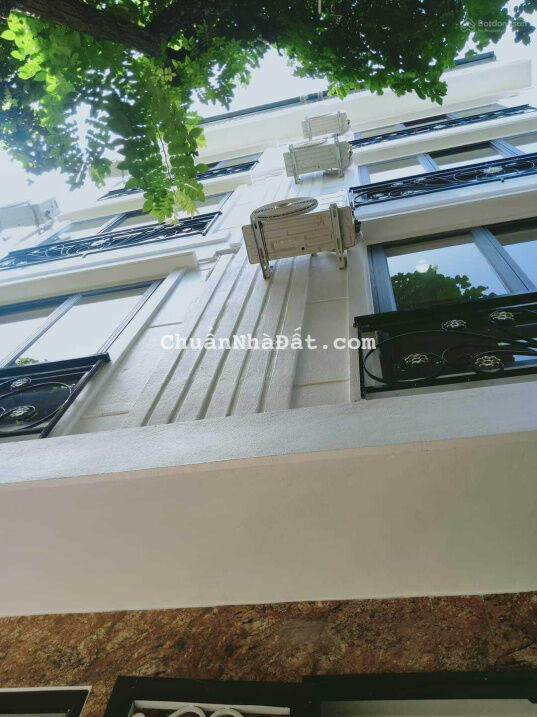 Nhà đẹp tặng full nội thất 4.35 tỷ, 30m2, 5 tầng Khương Đình - Thanh Xuân.