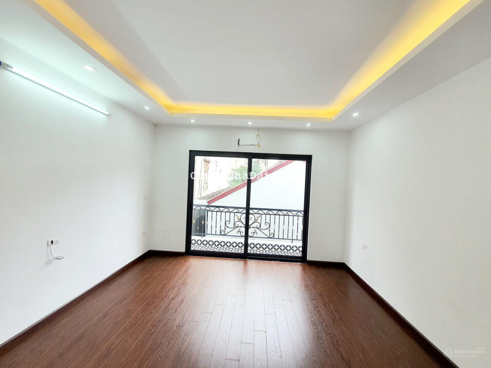 BÁN NHÀ 6 TẦNG GẦN MẶT PHỐ LÊ VĂN LƯƠNG, NGÕ THÔNG HOÀNG NGÂN, NHÀ MỚI Ở NGAY.