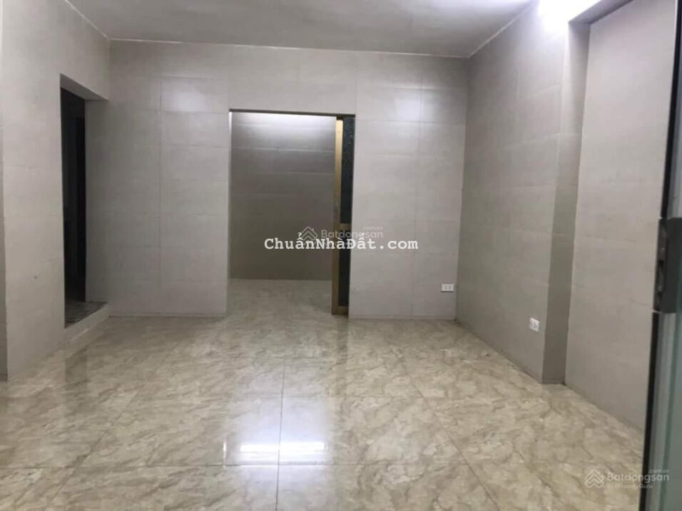 Ô tô tránh, mặt tiền rộng 7m, 33m2, 3 tỷ - Hoàng Đạo Thành - Thanh Xuân - Hà Nội