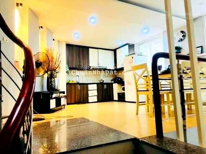 Bán nhà - Trường Chinh - Thanh Xuân - một nhà ra phố - nhà đẹp - ở luôn - tặng nội thất