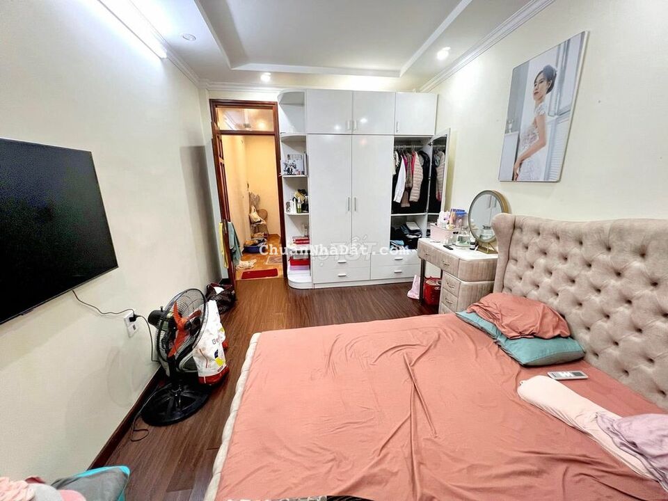 Gấp_Kim Giang_Oto đỗ cổng_full nội thất_nhà đẹp_mặt tiền rộng_37M2*5T Gấp_Kim Giang_Oto đỗ cổng_full nội thất_nhà đẹp_mặt tiền rộng_37M2*5T