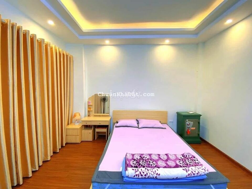 Kim Giang_5m ra oto_nhà mới đẹp_xây chắc chắn_full nội thất_giá hợp lý