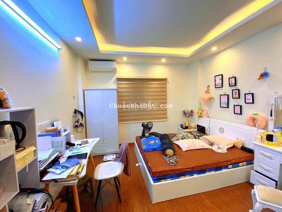 Kim Giang_5m ra oto_nhà mới đẹp_xây chắc chắn_full nội thất_giá hợp lý