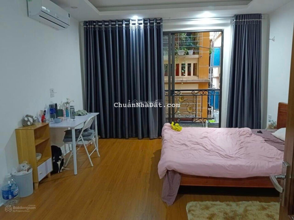 Cần tiền bán lỗ, giảm giá 400 triệu so với tuần trước, căn nhà Cự Lộc rất đẹp cho quý khách Cần tiền bán lỗ, giảm giá 400 triệu so với tuần trước, căn nhà Cự Lộc rất đẹp cho quý khách