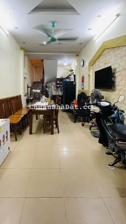 Bán nhà phố Khương Trung - Quận Thanh Xuân - 39m2 x 5 tầng MT 4 m 3,5 tỷ Bán nhà phố Khương Trung - Quận Thanh Xuân - 39m2 x 5 tầng MT 4 m 3,5 tỷ