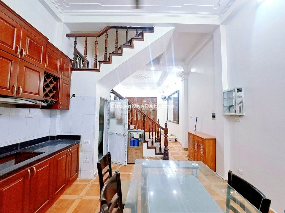 Hiếm! Nhà Khương Đình, ngõ rộng, thoáng, KD, ở ngay, 39m2*4T