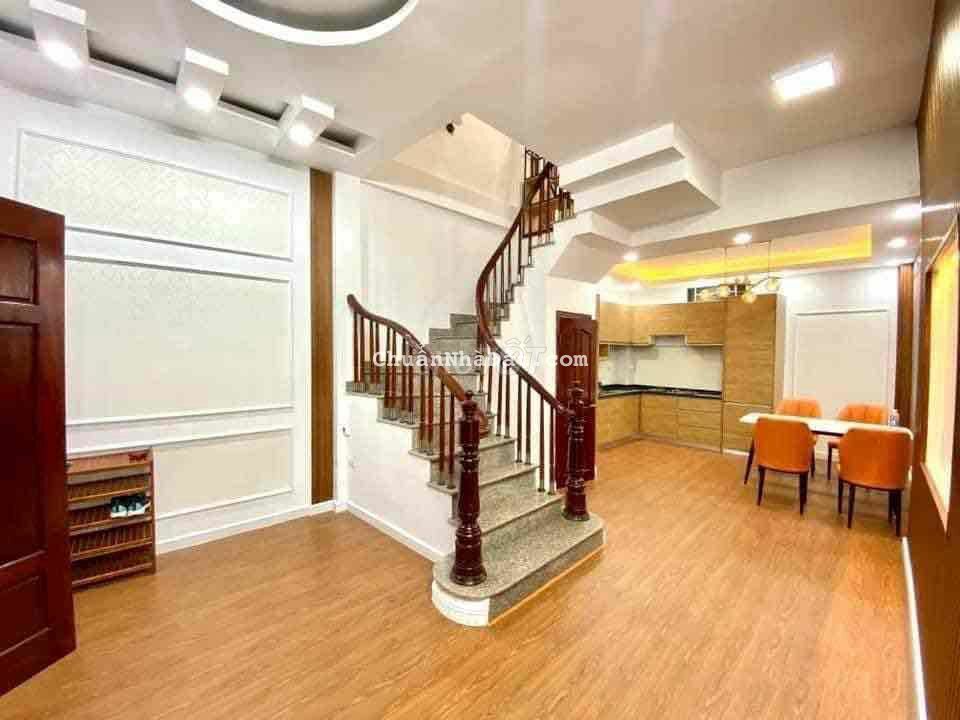 Cần bán nhà đẹp ở ngay Phố Bùi Xương Trạch_Ô tô đỗ cổng_Lô Góc_Sổ đẹp