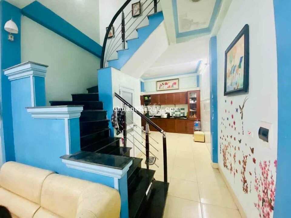 NHÀ ĐANG CỰC HIẾM KHƯƠNG TRUNG OTO ĐỖ CỔNG VÀ HƠN THẾ NỮA VẺ ĐẸP NGÔI NHÀ ĐANG CỰC HIẾM KHƯƠNG TRUNG OTO ĐỖ CỔNG VÀ HƠN THẾ NỮA VẺ ĐẸP NGÔI