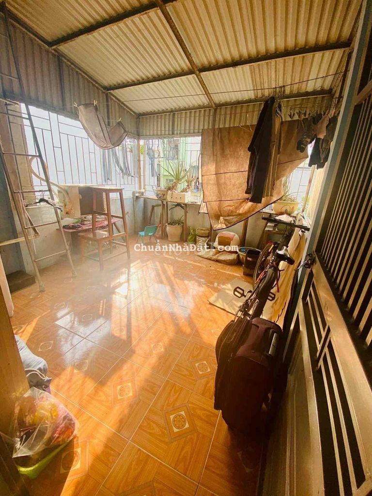 NHÀ ĐANG CỰC HIẾM KHƯƠNG TRUNG OTO ĐỖ CỔNG VÀ HƠN THẾ NỮA VẺ ĐẸP NGÔI NHÀ ĐANG CỰC HIẾM KHƯƠNG TRUNG OTO ĐỖ CỔNG VÀ HƠN THẾ NỮA VẺ ĐẸP NGÔI