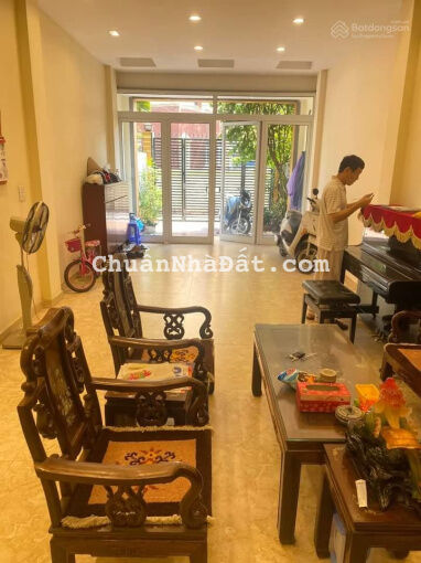 Bán nhà Quan Nhân, Thanh Xuân, Hà Nội S= 40m2, 5 tầng, MT 4m, giá 4 tỷ