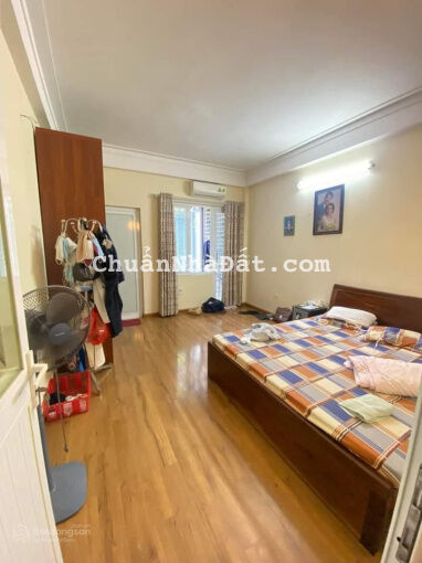 Bán nhà Quan Nhân, Thanh Xuân, Hà Nội S= 40m2, 5 tầng, MT 4m, giá 4 tỷ