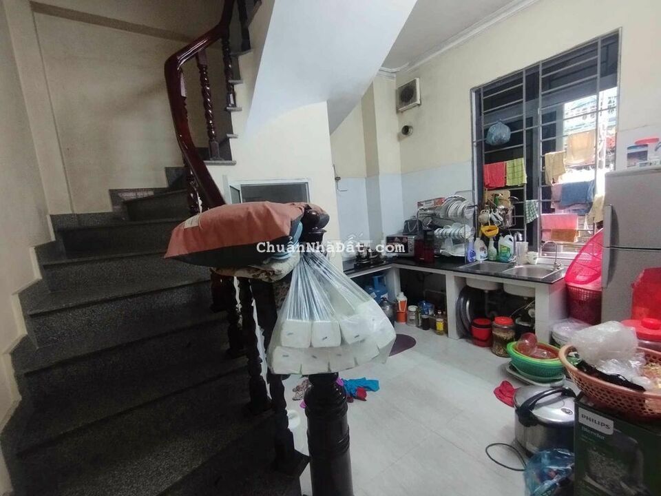 Bán đất tặng nhà 3 tầng 1 tum phố TRIỀU KHÚC,THANH XUÂN,40m,giá 4,6 tỷ