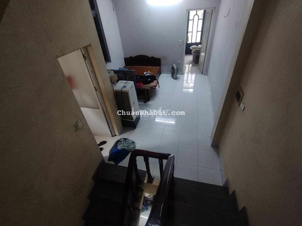 Bán đất tặng nhà 3 tầng 1 tum phố TRIỀU KHÚC,THANH XUÂN,40m,giá 4,6 tỷ