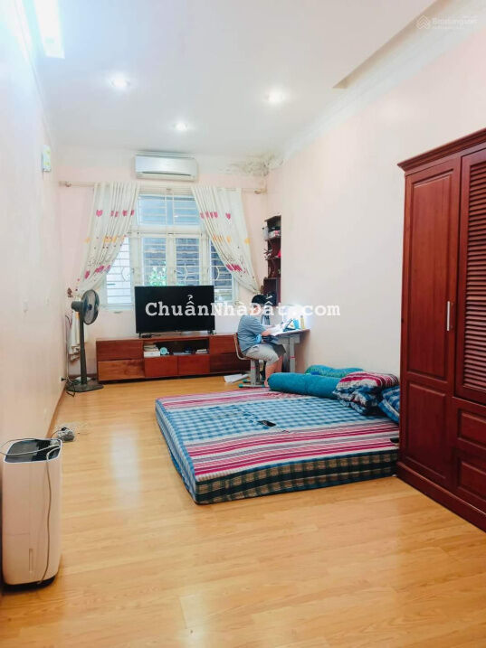 Nguyễn Xiển - ngõ thông - ô tô 4 chỗ đỗ cửa - vào nhà - an sinh đỉnh - DT 40m2x 3 tầng, giá 5.x tỷ